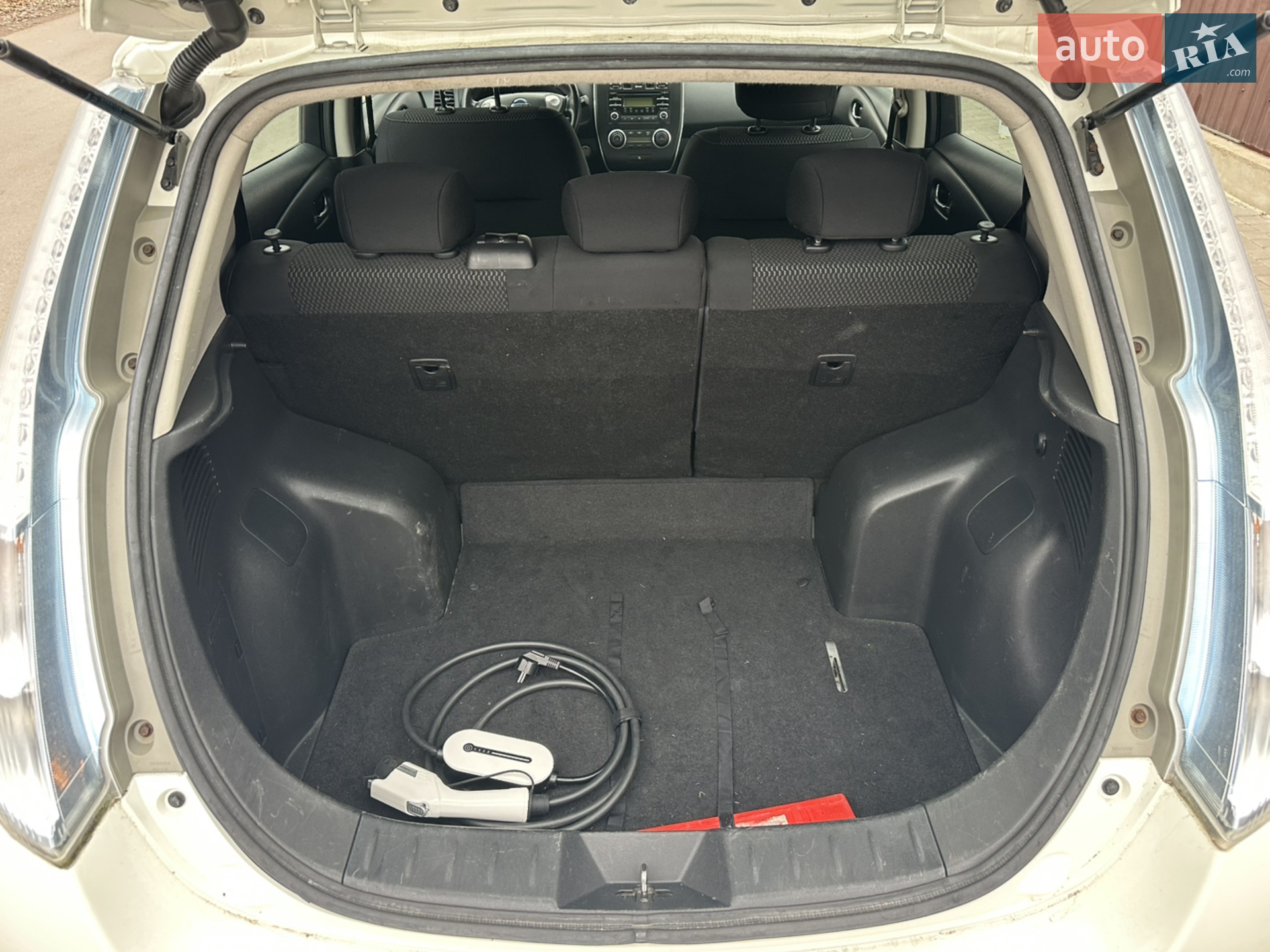 2013 Nissan Leaf - мініатюра 10