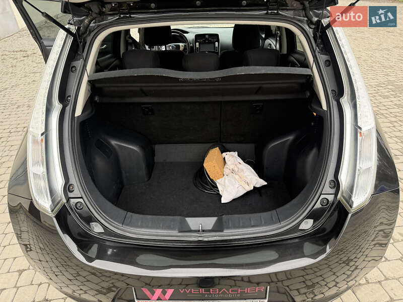 Хэтчбек Nissan Leaf 2016 в Борщеве