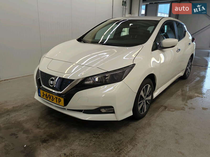 Хэтчбек Nissan Leaf 2021 в Староконстантинове