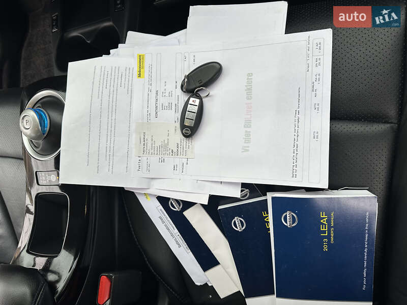 Хэтчбек Nissan Leaf 2013 в Ровно