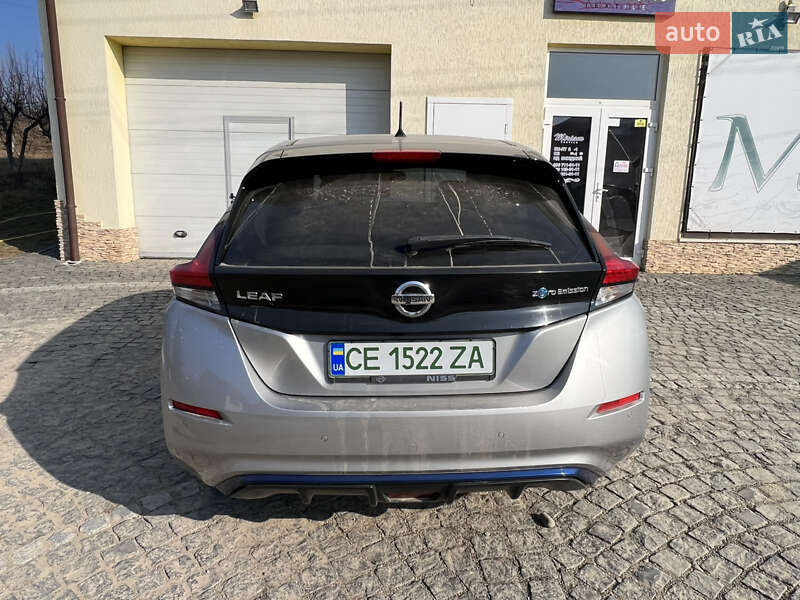 Хэтчбек Nissan Leaf 2018 в Черновцах