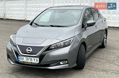 Хэтчбек Nissan Leaf 2018 в Киеве
