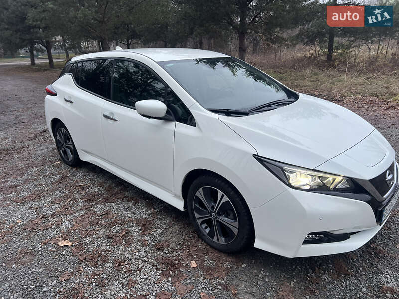 Хэтчбек Nissan Leaf 2021 в Львове