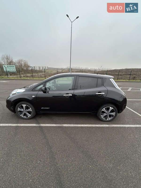 Хетчбек Nissan Leaf 2016 в Рівному