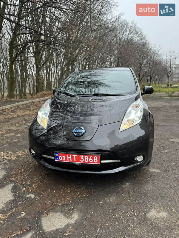 Хэтчбек Nissan Leaf 2016 в Горохове