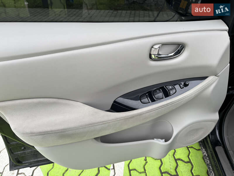 Хэтчбек Nissan Leaf 2012 в Львове фото 11 Хэтчбек Nissan Leaf 2012 в Львове