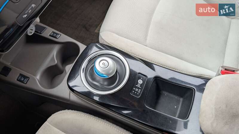 Хетчбек Nissan Leaf 2014 в Дніпрі фото 21 Хетчбек Nissan Leaf 2014 в Дніпрі