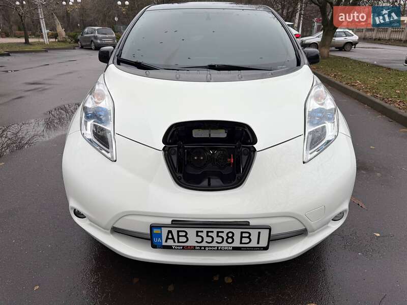 Хэтчбек Nissan Leaf 2015 в Виннице
