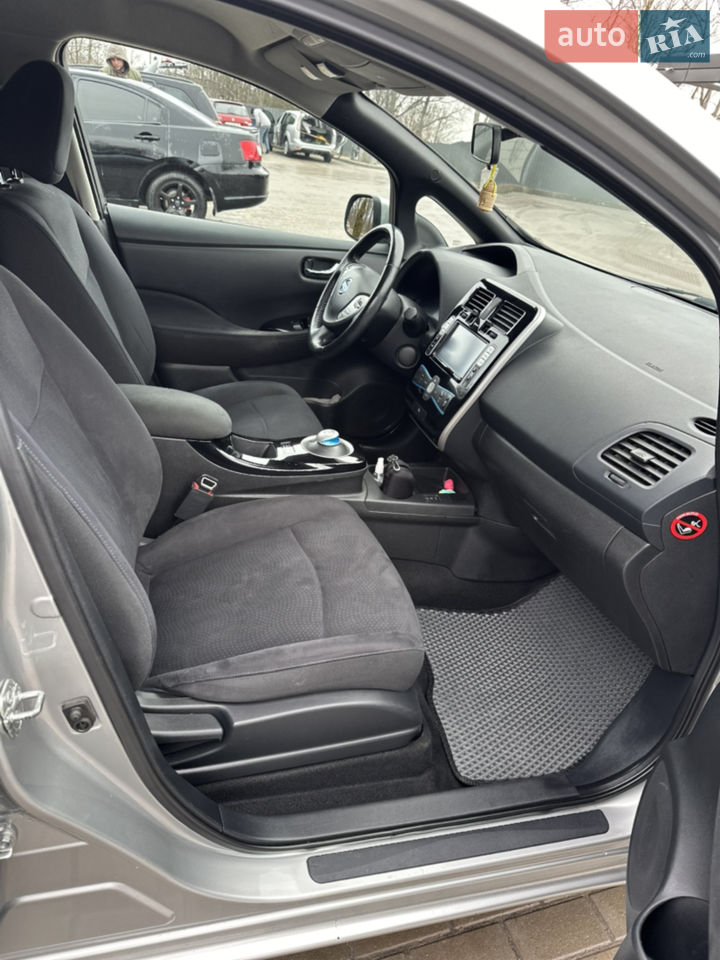 2013 Nissan Leaf - мініатюра 12