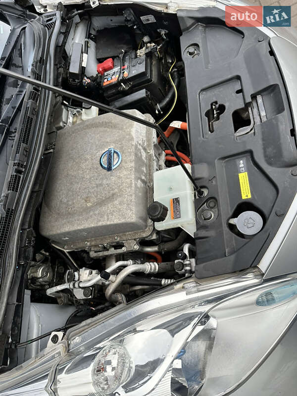 Хетчбек Nissan Leaf 2013 в Тернополі фото 27 Хетчбек Nissan Leaf 2013 в Тернополі