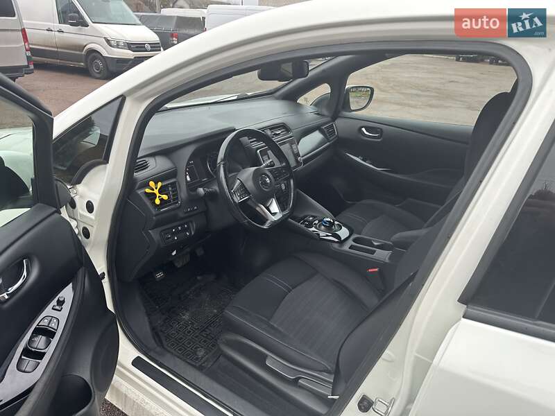 Хэтчбек Nissan Leaf 2020 в Житомире