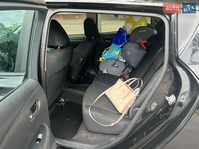 Хэтчбек Nissan Leaf 2015 в Днепре фото 3 Хэтчбек Nissan Leaf 2015 в Днепре