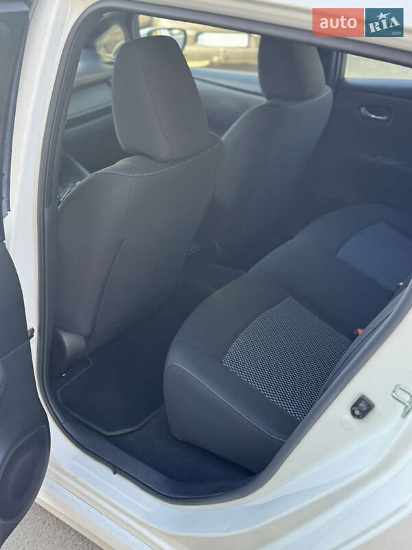 Хэтчбек Nissan Leaf 2022 в Сторожинце