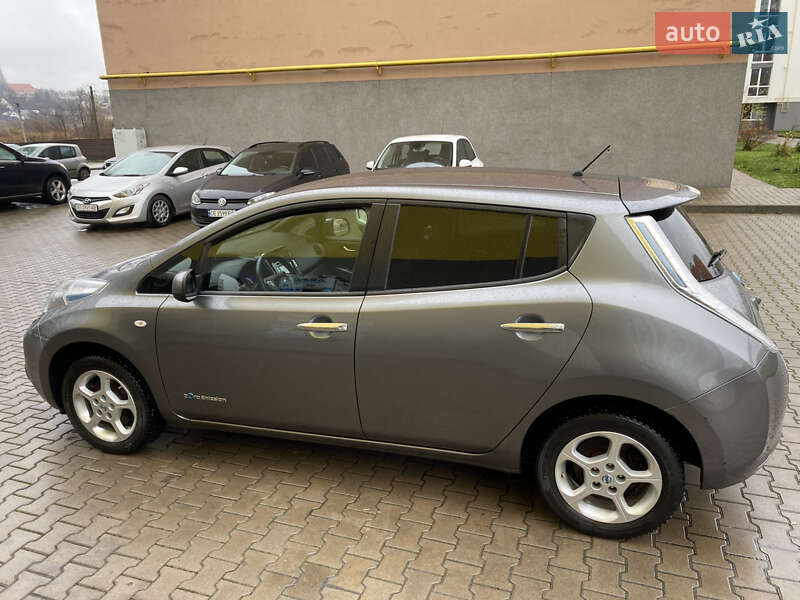 Хэтчбек Nissan Leaf 2014 в Черновцах
