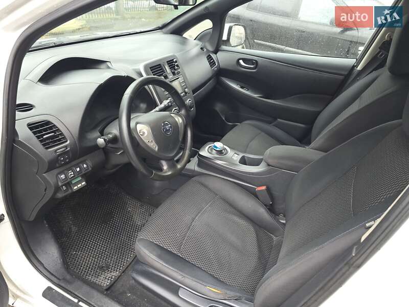 Хэтчбек Nissan Leaf 2013 в Одессе фото 6 Хэтчбек Nissan Leaf 2013 в Одессе