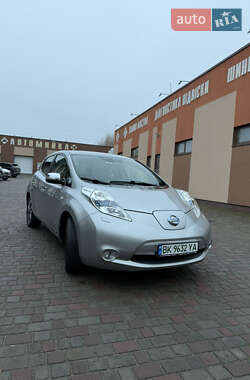 Хетчбек Nissan Leaf 2014 в Рівному