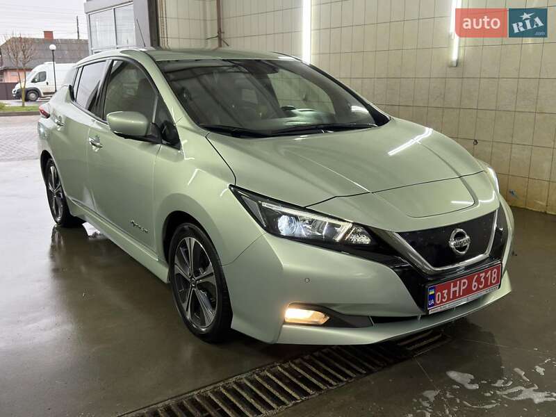 Хетчбек Nissan Leaf 2018 в Кременчуці