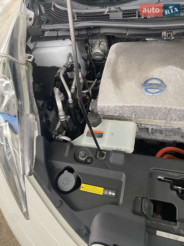 Хэтчбек Nissan Leaf 2014 в Ужгороде фото 13 Хэтчбек Nissan Leaf 2014 в Ужгороде