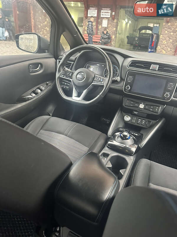 Хэтчбек Nissan Leaf 2020 в Тернополе фото 12 Хэтчбек Nissan Leaf 2020 в Тернополе