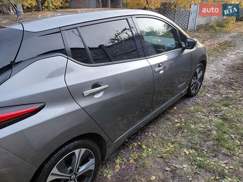 Хэтчбек Nissan Leaf 2018 в Харькове
