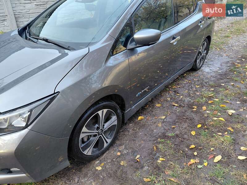 Хэтчбек Nissan Leaf 2018 в Харькове