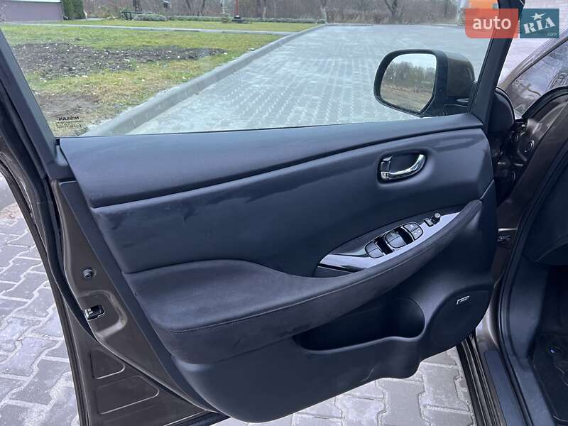 Хэтчбек Nissan Leaf 2017 в Ровно