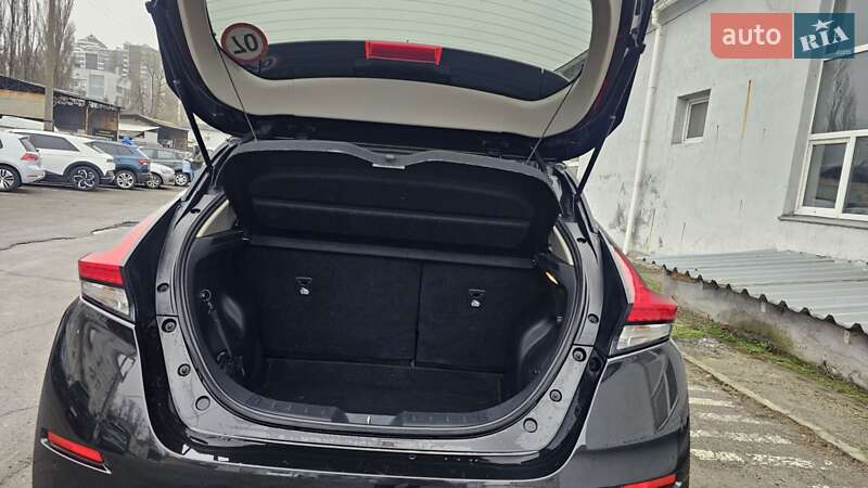 Хэтчбек Nissan Leaf 2018 в Киеве фото 4 Хэтчбек Nissan Leaf 2018 в Киеве
