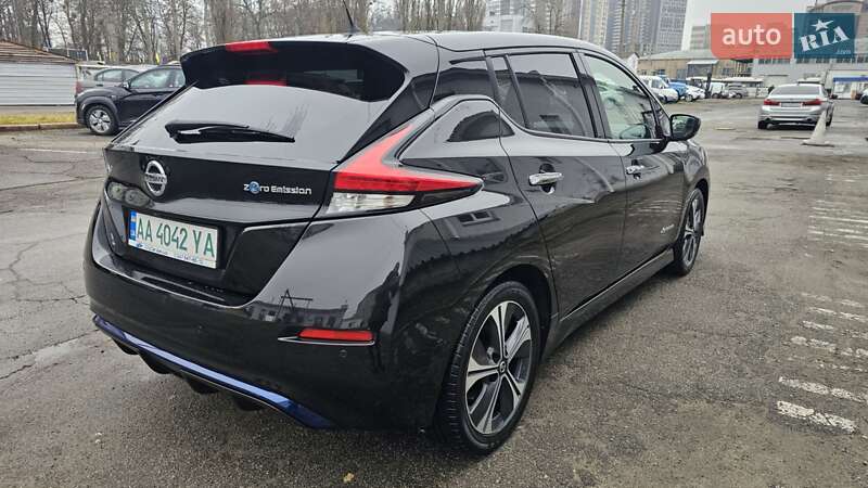 Хэтчбек Nissan Leaf 2018 в Киеве фото 5 Хэтчбек Nissan Leaf 2018 в Киеве