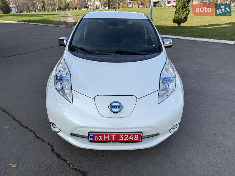 Хэтчбек Nissan Leaf 2014 в Ровно
