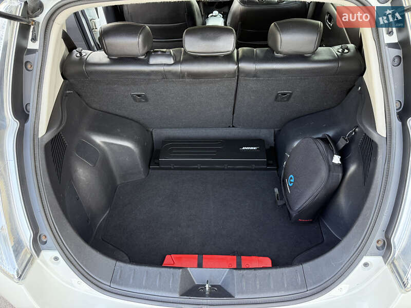 Хэтчбек Nissan Leaf 2014 в Ровно