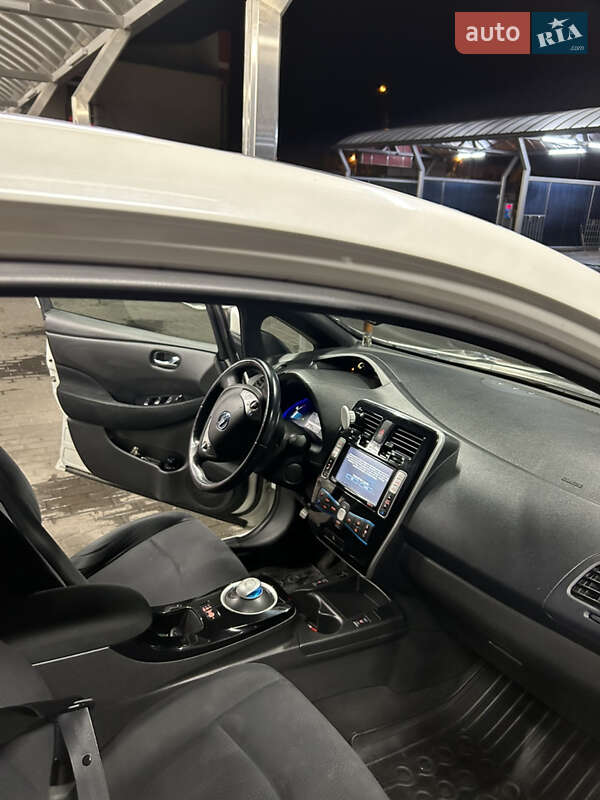 Хэтчбек Nissan Leaf 2014 в Ровно фото 11 Хэтчбек Nissan Leaf 2014 в Ровно