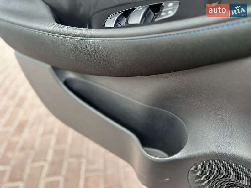 Хетчбек Nissan Leaf 2023 в Рівному