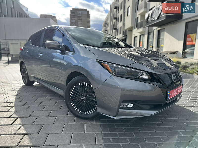 Хетчбек Nissan Leaf 2023 в Рівному