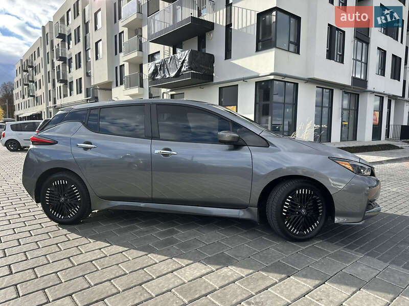 Хетчбек Nissan Leaf 2023 в Рівному