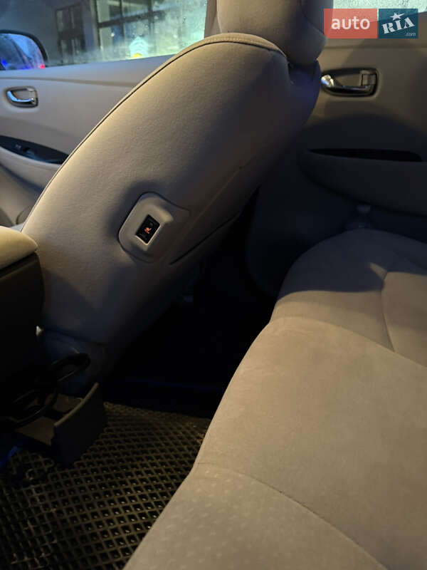 Хэтчбек Nissan Leaf 2018 в Черновцах