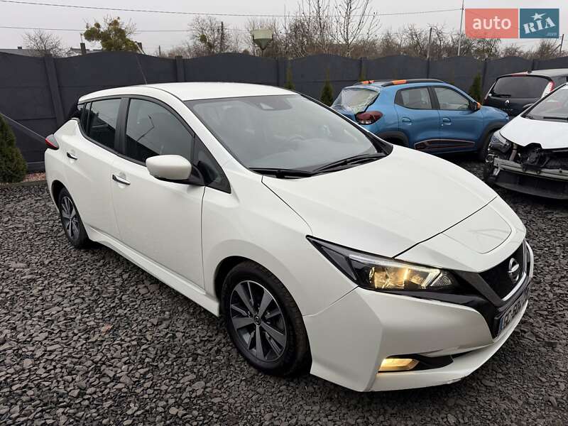 Хэтчбек Nissan Leaf 2021 в Луцке