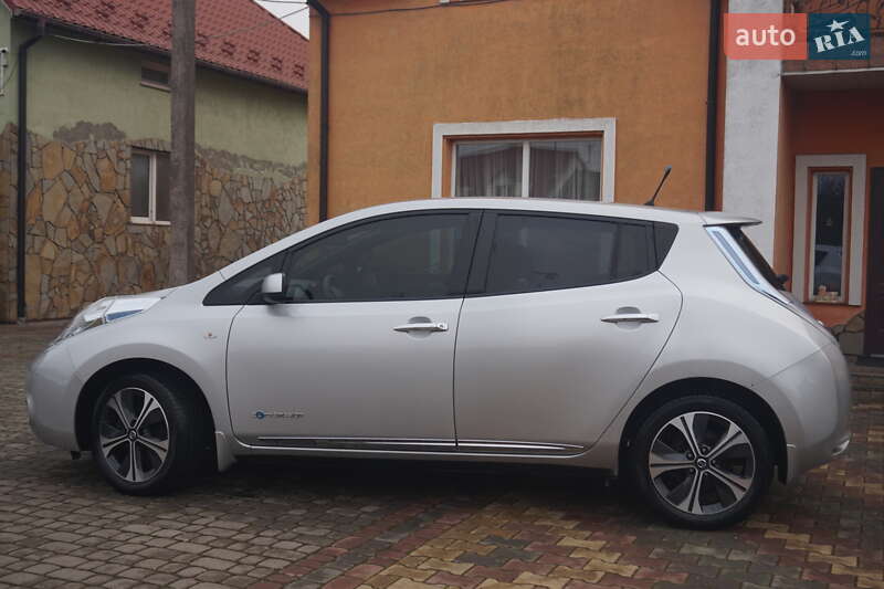 Хетчбек Nissan Leaf 2011 в Самборі фото 13 Хетчбек Nissan Leaf 2011 в Самборі