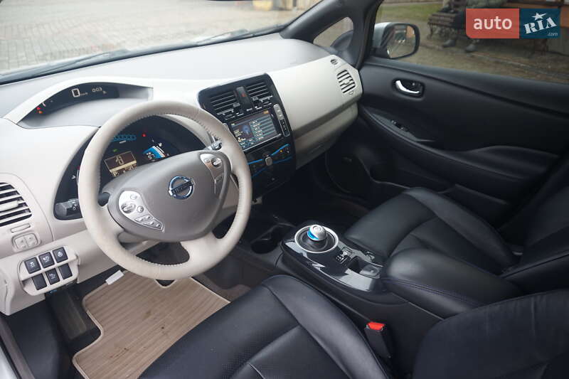 Хетчбек Nissan Leaf 2011 в Самборі фото 27 Хетчбек Nissan Leaf 2011 в Самборі