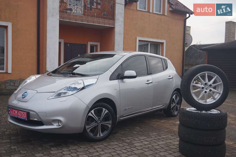 Хетчбек Nissan Leaf 2011 в Самборі фото 2 Хетчбек Nissan Leaf 2011 в Самборі
