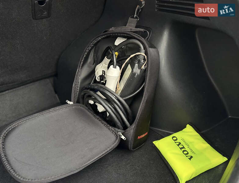Хэтчбек Nissan Leaf 2015 в Львове фото 11 Хэтчбек Nissan Leaf 2015 в Львове