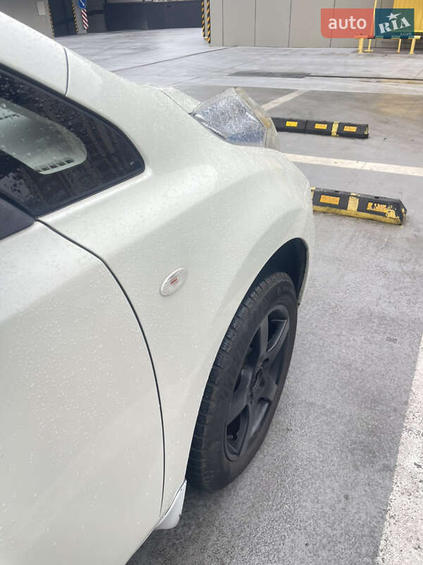 Хетчбек Nissan Leaf 2012 в Києві фото 24 Хетчбек Nissan Leaf 2012 в Києві