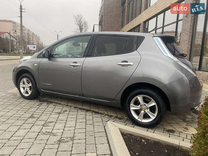 Хэтчбек Nissan Leaf 2014 в Ивано-Франковске