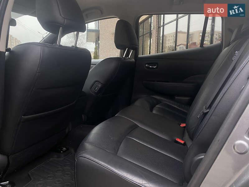 Хэтчбек Nissan Leaf 2014 в Ивано-Франковске