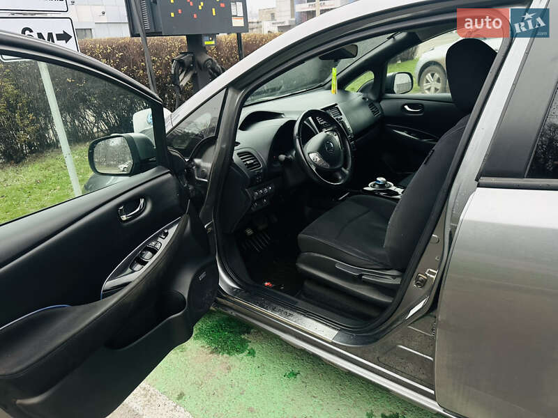 Хэтчбек Nissan Leaf 2014 в Каменском