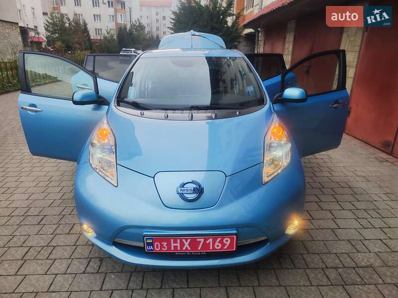 Хэтчбек Nissan Leaf 2016 в Львове