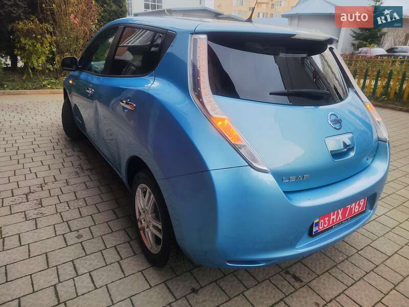 Хэтчбек Nissan Leaf 2016 в Львове