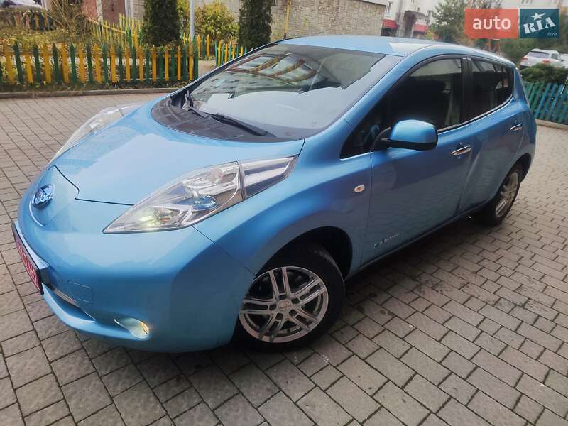 Хэтчбек Nissan Leaf 2016 в Львове