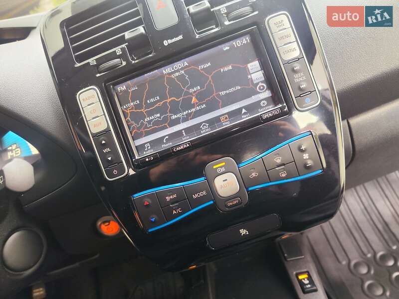 Хэтчбек Nissan Leaf 2016 в Львове