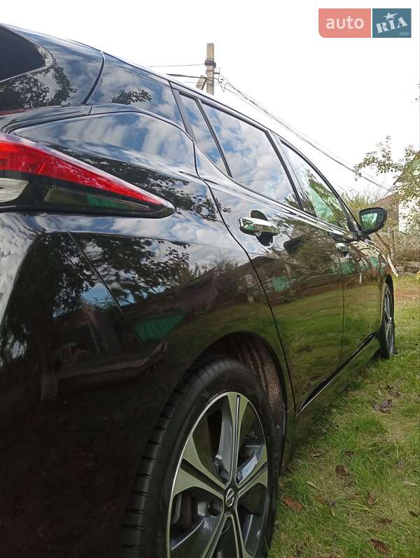 Хэтчбек Nissan Leaf 2021 в Олевске