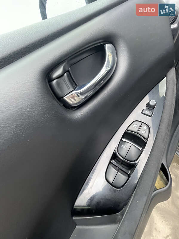 Хетчбек Nissan Leaf 2015 в Луцьку фото 15 Хетчбек Nissan Leaf 2015 в Луцьку